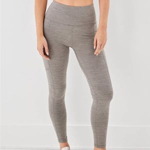 MOVING SALE 🎃  American Eagle The Everything Highest Waist Pocket Leggings